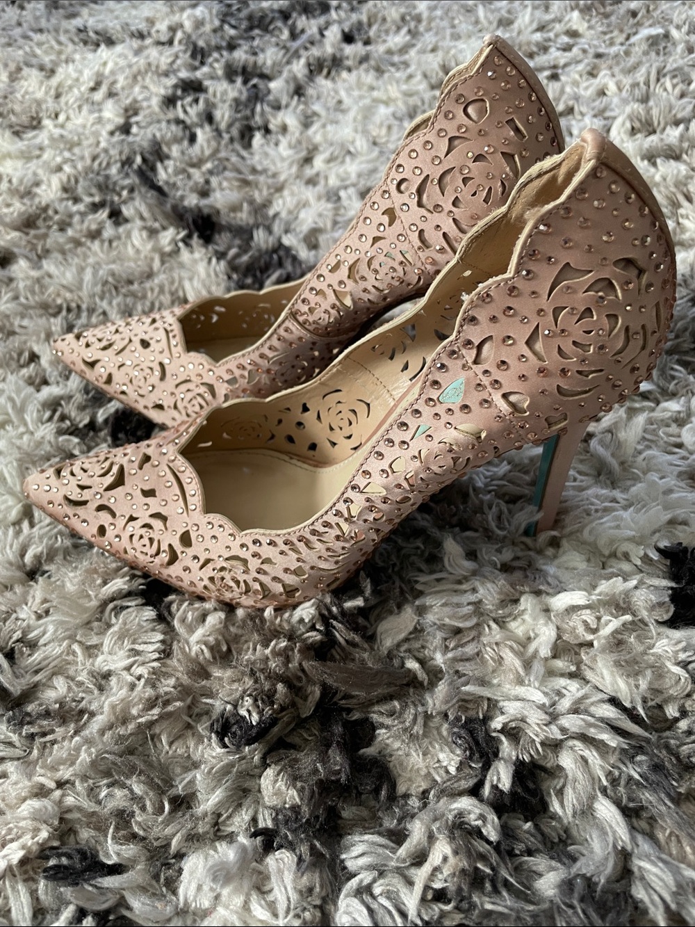 Blue by Betsey Johnson Women’s Laser-Cut Pointed Toe Heel in Blush Pink